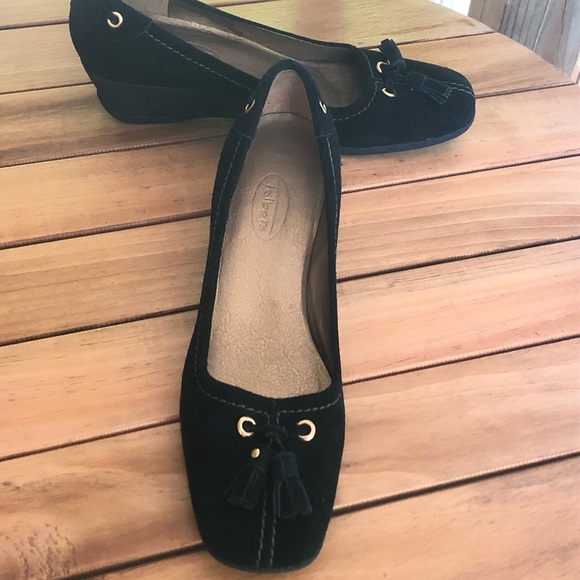 Talbots Shoes - Talbots black Gretta tassel wedges 7.5 AA